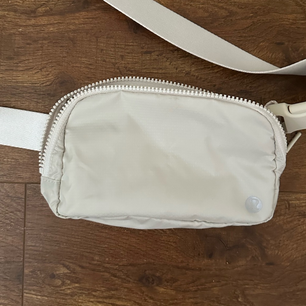 Lululemon Belt Bag - White Opal
